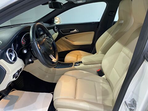 2016 Dizel Otomatik Mercedes-Benz CLA Beyaz Gürel Tasarım Aksesuar Otomotiv San. Tic. Ltd. Şti.