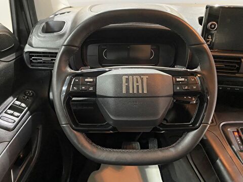 2025 Dizel Otomatik Fiat Doblo Combi Siyah Gürel Tasarım Aksesuar Otomotiv San. Tic. Ltd. Şti.