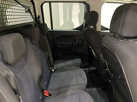 2025 Dizel Otomatik Fiat Doblo Combi Siyah Gürel Tasarım Aksesuar Otomotiv San. Tic. Ltd. Şti.