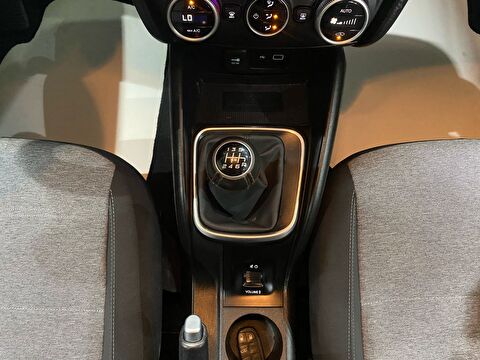 2021 Benzin Manuel Fiat Egea Kırmızı Gürel Tasarım Aksesuar Otomotiv San. Tic. Ltd. Şti.