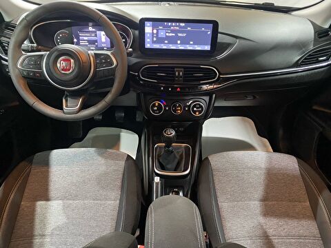 2021 Benzin Manuel Fiat Egea Kırmızı Gürel Tasarım Aksesuar Otomotiv San. Tic. Ltd. Şti.