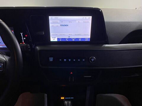 2024 Benzin Otomatik Ford Tourneo Courier Beyaz Gürel Tasarım Aksesuar Otomotiv San. Tic. Ltd. Şti.