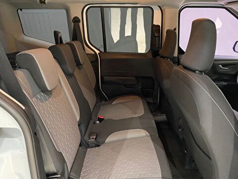 2024 Benzin Otomatik Ford Tourneo Courier Beyaz Gürel Tasarım Aksesuar Otomotiv San. Tic. Ltd. Şti.