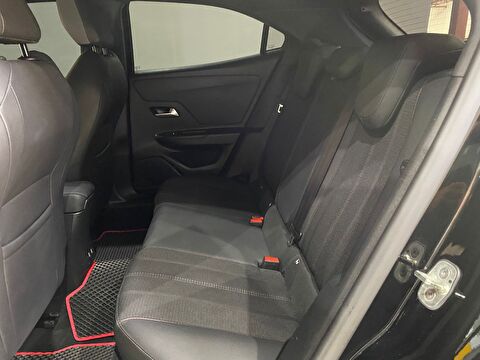2022 Benzin Otomatik Opel Mokka Siyah Gürel Tasarım Aksesuar Otomotiv San. Tic. Ltd. Şti.
