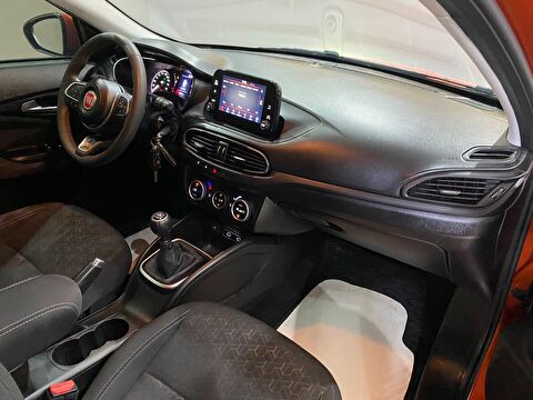2022 Benzin Manuel Fiat Egea Cross Turuncu Gürel Tasarım Aksesuar Otomotiv San. Tic. Ltd. Şti.
