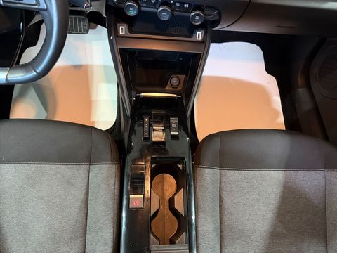 2025 Benzin Otomatik Citroen C4 X Yeşil Gürel Tasarım Aksesuar Otomotiv San. Tic. Ltd. Şti.