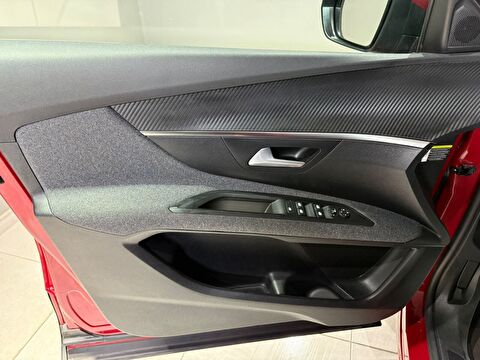 2020 Benzin Otomatik Peugeot 3008 Kırmızı Gürel Tasarım Aksesuar Otomotiv San. Tic. Ltd. Şti.