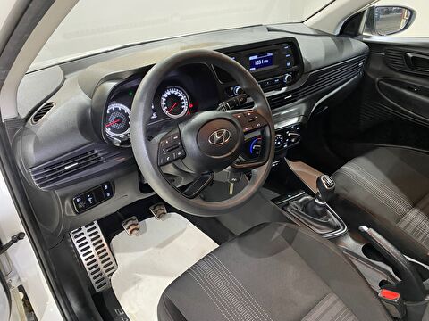 2022 Benzin Manuel Hyundai Bayon Beyaz Gürel Tasarım Aksesuar Otomotiv San. Tic. Ltd. Şti.