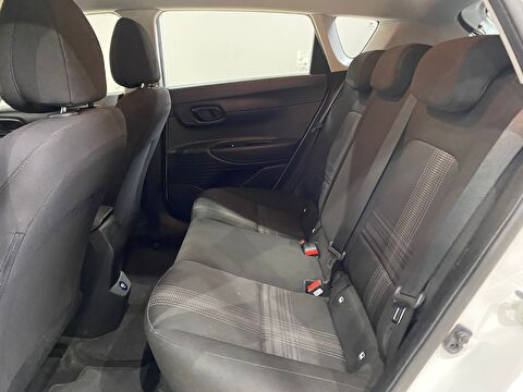 2022 Benzin Manuel Hyundai Bayon Beyaz Gürel Tasarım Aksesuar Otomotiv San. Tic. Ltd. Şti.