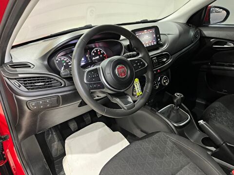 2021 Benzin Manuel Fiat Egea Kırmızı Gürel Tasarım Aksesuar Otomotiv San. Tic. Ltd. Şti.