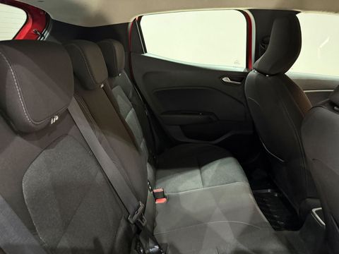 2023 Benzin Manuel Renault Clio Kırmızı Gürel Tasarım Aksesuar Otomotiv San. Tic. Ltd. Şti.