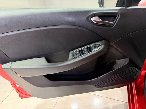 2023 Benzin Manuel Renault Clio Kırmızı Gürel Tasarım Aksesuar Otomotiv San. Tic. Ltd. Şti.