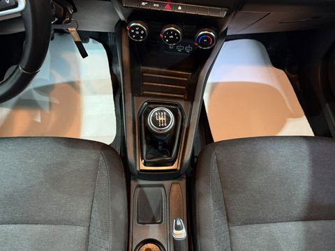 2023 Benzin Manuel Renault Clio Kırmızı Gürel Tasarım Aksesuar Otomotiv San. Tic. Ltd. Şti.