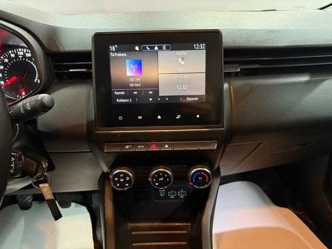 2023 Benzin Manuel Renault Clio Kırmızı Gürel Tasarım Aksesuar Otomotiv San. Tic. Ltd. Şti.