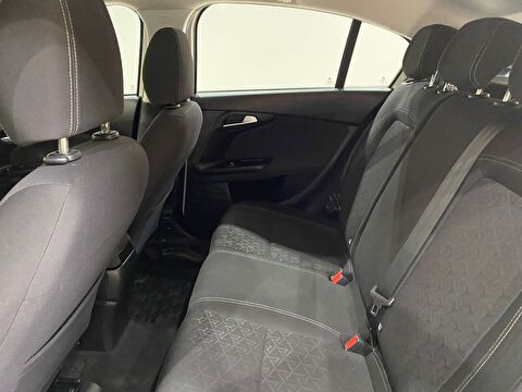 2022 Benzin Manuel Fiat Egea Cross Beyaz Gürel Tasarım Aksesuar Otomotiv San. Tic. Ltd. Şti.