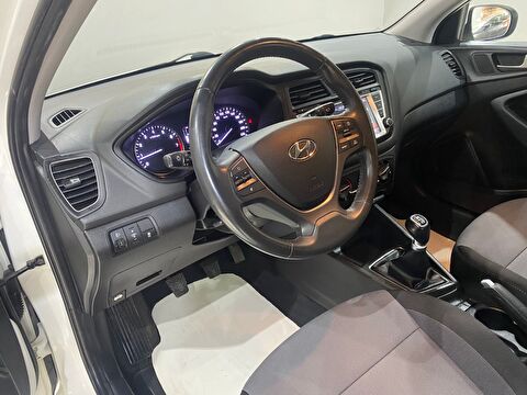 2017 Benzin Manuel Hyundai i20 Beyaz Gürel Tasarım Aksesuar Otomotiv San. Tic. Ltd. Şti.