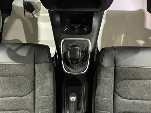 TaksitliOto.Net | 2.El Citroen C3 Hatchback 1.2 PureTech Feel Bold | Manuel & Benzin | Beyaz | İzmir.2el 2023 Benzin Manuel Citroen C3 Beyaz Gürel Tasarım Aksesuar Otomotiv San. Tic. Ltd. Şti.