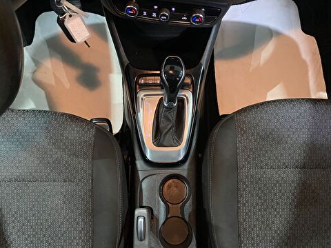 2022 Benzin Otomatik Opel Crossland Beyaz Gürel Tasarım Aksesuar Otomotiv San. Tic. Ltd. Şti.