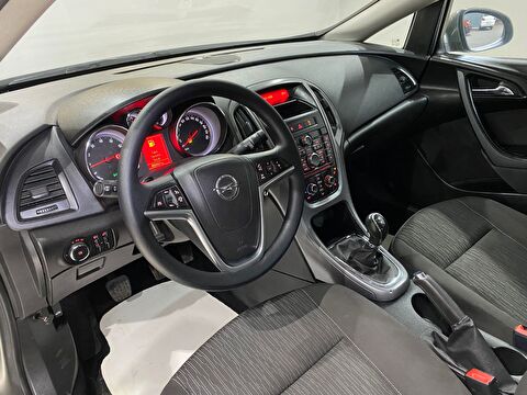 2017 Benzin Manuel Opel Astra Gri Gürel Tasarım Aksesuar Otomotiv San. Tic. Ltd. Şti.
