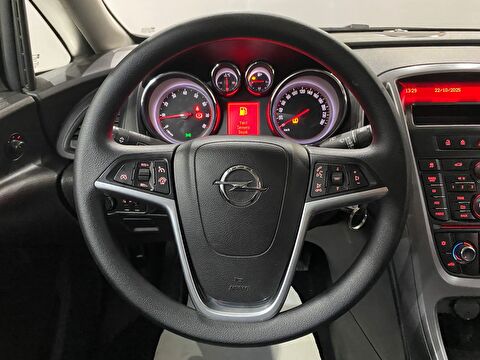 2017 Benzin Manuel Opel Astra Gri Gürel Tasarım Aksesuar Otomotiv San. Tic. Ltd. Şti.