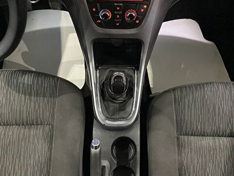 2017 Benzin Manuel Opel Astra Gri Gürel Tasarım Aksesuar Otomotiv San. Tic. Ltd. Şti.