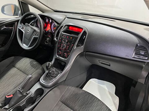 2017 Benzin Manuel Opel Astra Gri Gürel Tasarım Aksesuar Otomotiv San. Tic. Ltd. Şti.