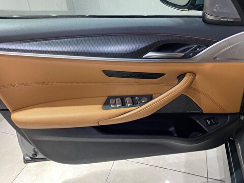 2023 Benzin Otomatik BMW 5 Serisi Gri Gürel Tasarım Aksesuar Otomotiv San. Tic. Ltd. Şti.