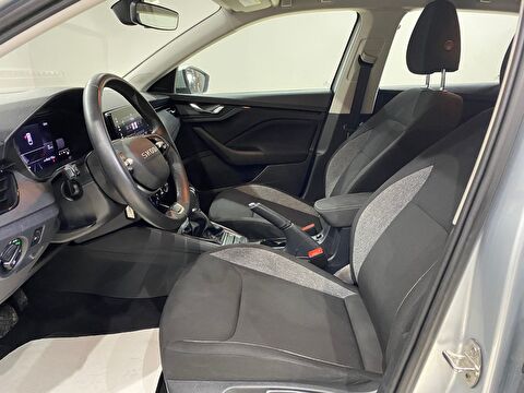 2025 Benzin Otomatik Skoda Scala Gümüş Gri Gürel Tasarım Aksesuar Otomotiv San. Tic. Ltd. Şti.