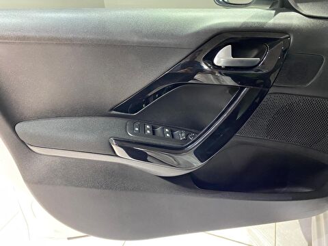 2020 Dizel Manuel Peugeot 208 Beyaz Gürel Tasarım Aksesuar Otomotiv San. Tic. Ltd. Şti.
