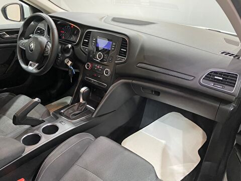 2021 Benzin Otomatik Renault Megane Beyaz Gürel Tasarım Aksesuar Otomotiv San. Tic. Ltd. Şti.