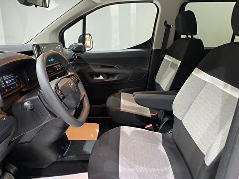 2024 Dizel Otomatik Citroen Berlingo Gri Gürel Tasarım Aksesuar Otomotiv San. Tic. Ltd. Şti.