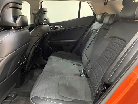 2022 MHEV Otomatik Kia Sportage Turuncu Gürel Tasarım Aksesuar Otomotiv San. Tic. Ltd. Şti.