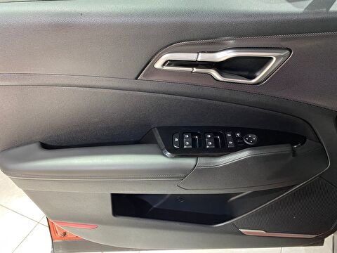 2022 MHEV Otomatik Kia Sportage Turuncu Gürel Tasarım Aksesuar Otomotiv San. Tic. Ltd. Şti.