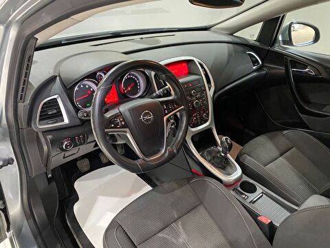2015 Benzin Manuel Opel Astra Gri Gürel Tasarım Aksesuar Otomotiv San. Tic. Ltd. Şti.