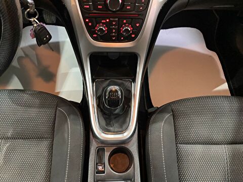2015 Benzin Manuel Opel Astra Gri Gürel Tasarım Aksesuar Otomotiv San. Tic. Ltd. Şti.