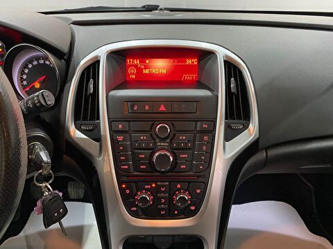 2015 Benzin Manuel Opel Astra Gri Gürel Tasarım Aksesuar Otomotiv San. Tic. Ltd. Şti.