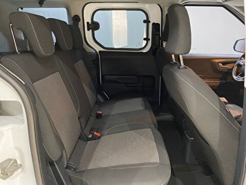 2024 Dizel Manuel Ford Tourneo Courier Beyaz Gürel Tasarım Aksesuar Otomotiv San. Tic. Ltd. Şti.