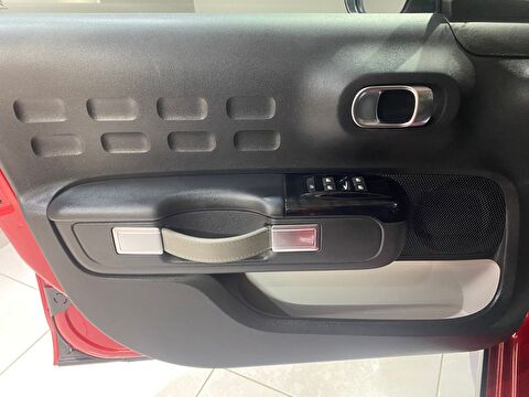2020 Benzin Otomatik Citroen C3 Kırmızı Gürel Tasarım Aksesuar Otomotiv San. Tic. Ltd. Şti.
