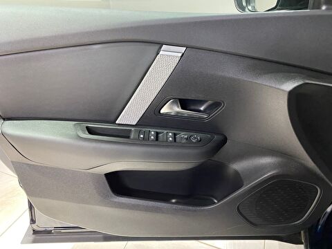 2024 Benzin Otomatik Citroen C4 X Mavi Gürel Tasarım Aksesuar Otomotiv San. Tic. Ltd. Şti.