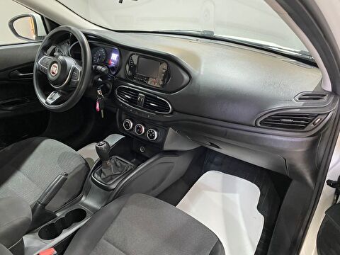 2023 Dizel Manuel Fiat Egea Beyaz Gürel Tasarım Aksesuar Otomotiv San. Tic. Ltd. Şti.