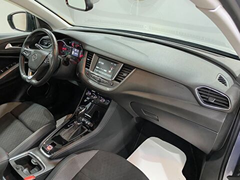 2020 Dizel Otomatik Opel Grandland X Gümüş Gri Gürel Tasarım Aksesuar Otomotiv San. Tic. Ltd. Şti.