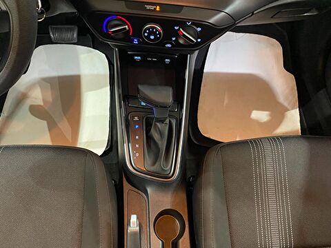 2025 Benzin Otomatik Hyundai i20 Kırmızı Gürel Tasarım Aksesuar Otomotiv San. Tic. Ltd. Şti.