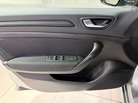 2026 Benzin Otomatik Renault Megane Gri Gürel Tasarım Aksesuar Otomotiv San. Tic. Ltd. Şti.