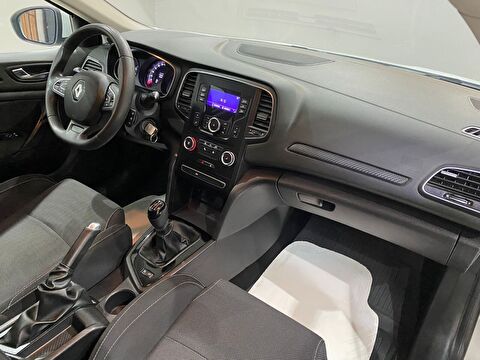 2017 Benzin + LPG Manuel Renault Megane Beyaz Gürel Tasarım Aksesuar Otomotiv San. Tic. Ltd. Şti.