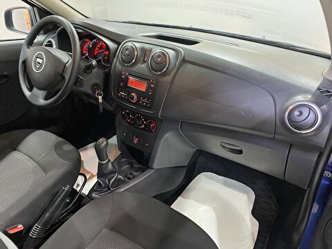 2015 Benzin Manuel Dacia Logan Mavi Gürel Tasarım Aksesuar Otomotiv San. Tic. Ltd. Şti.