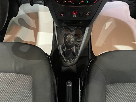 2015 Benzin Manuel Dacia Logan Mavi Gürel Tasarım Aksesuar Otomotiv San. Tic. Ltd. Şti.