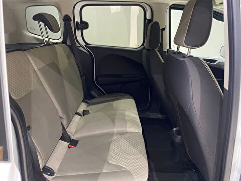 2023 Benzin Manuel Ford Tourneo Courier Beyaz Gürel Tasarım Aksesuar Otomotiv San. Tic. Ltd. Şti.