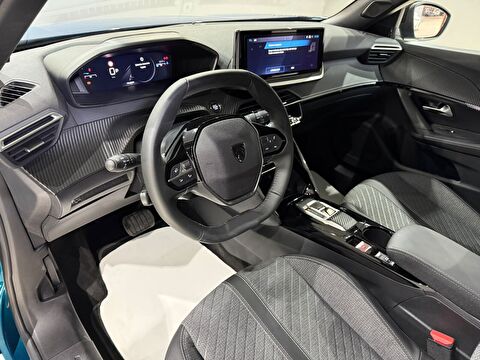 2025 Benzin Otomatik Peugeot 2008 Mavi Gürel Tasarım Aksesuar Otomotiv San. Tic. Ltd. Şti.