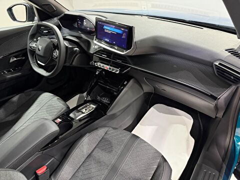2025 Benzin Otomatik Peugeot 2008 Mavi Gürel Tasarım Aksesuar Otomotiv San. Tic. Ltd. Şti.