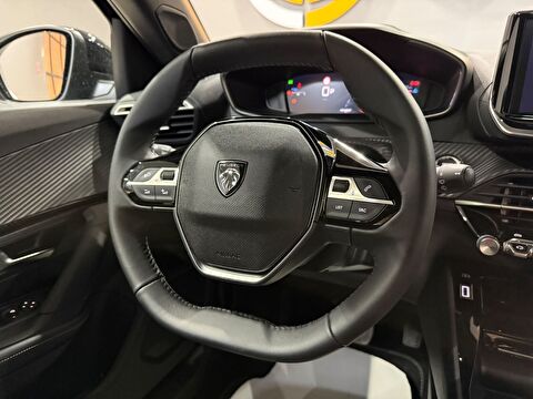 2025 Benzin Otomatik Peugeot 2008 Mavi Gürel Tasarım Aksesuar Otomotiv San. Tic. Ltd. Şti.